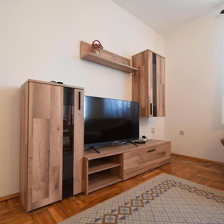 Apartments Petrovic Malinska Esterno foto