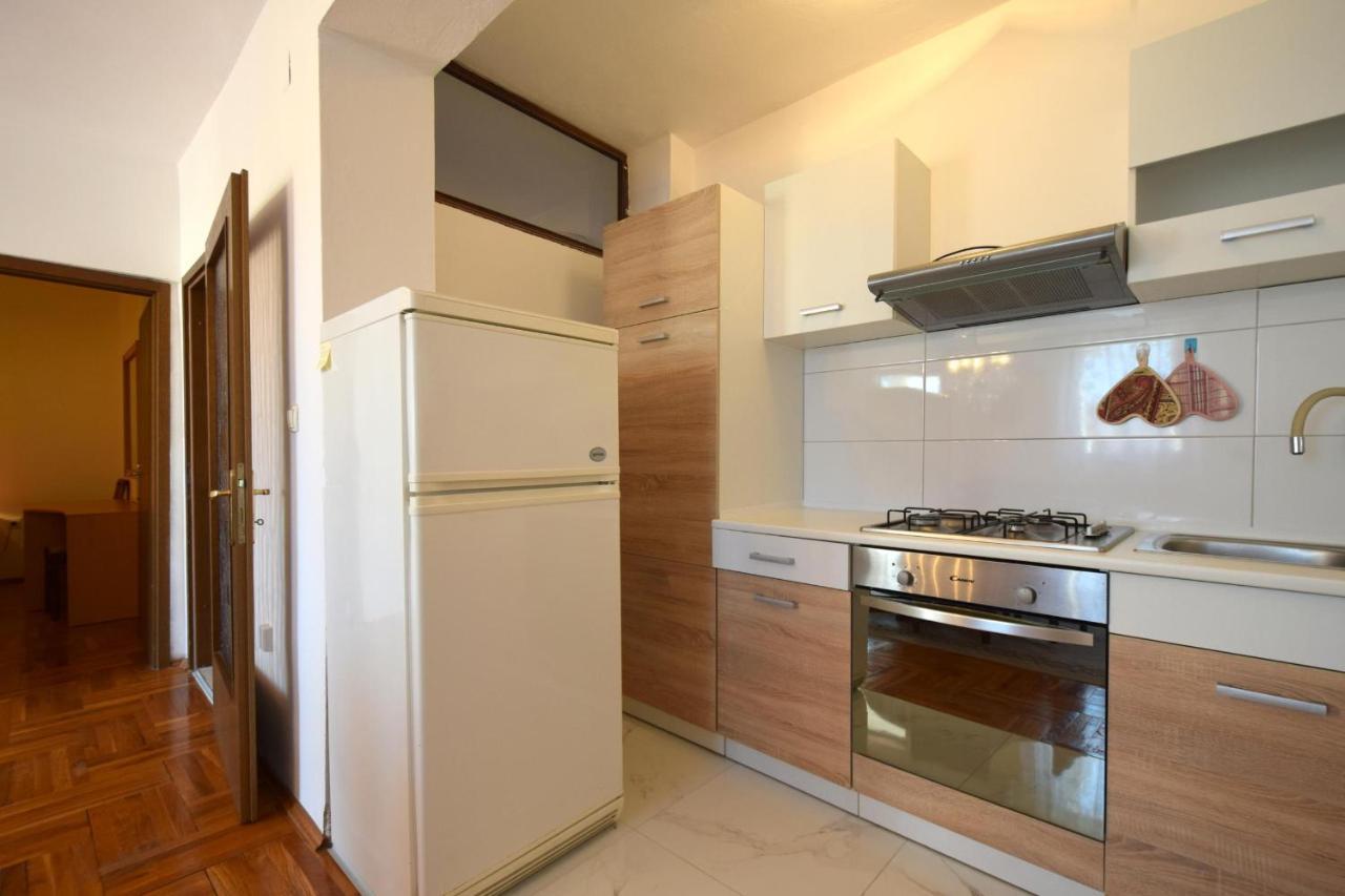 Apartments Petrovic Malinska Esterno foto