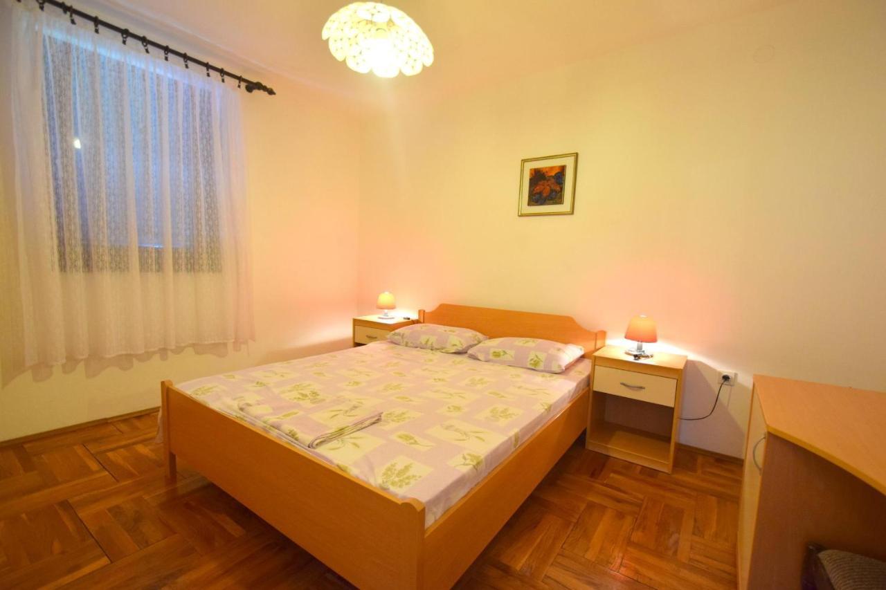 Apartments Petrovic Malinska Esterno foto
